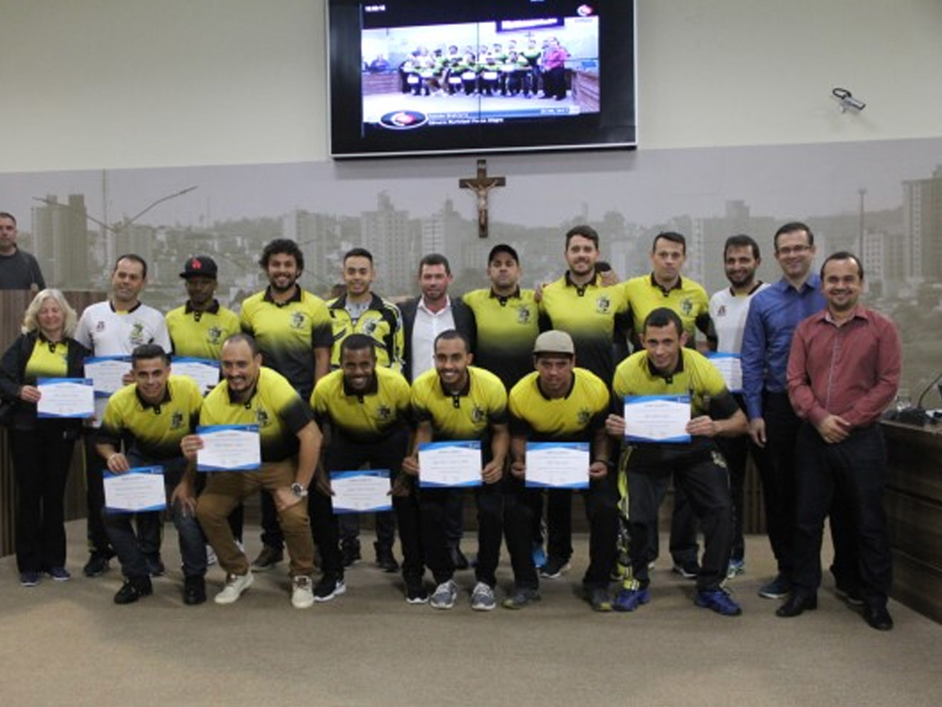 Leandro Morais homenageia Time de Futsal de Pouso Alegre pela sua colocação na final do torneio Taça EPTV