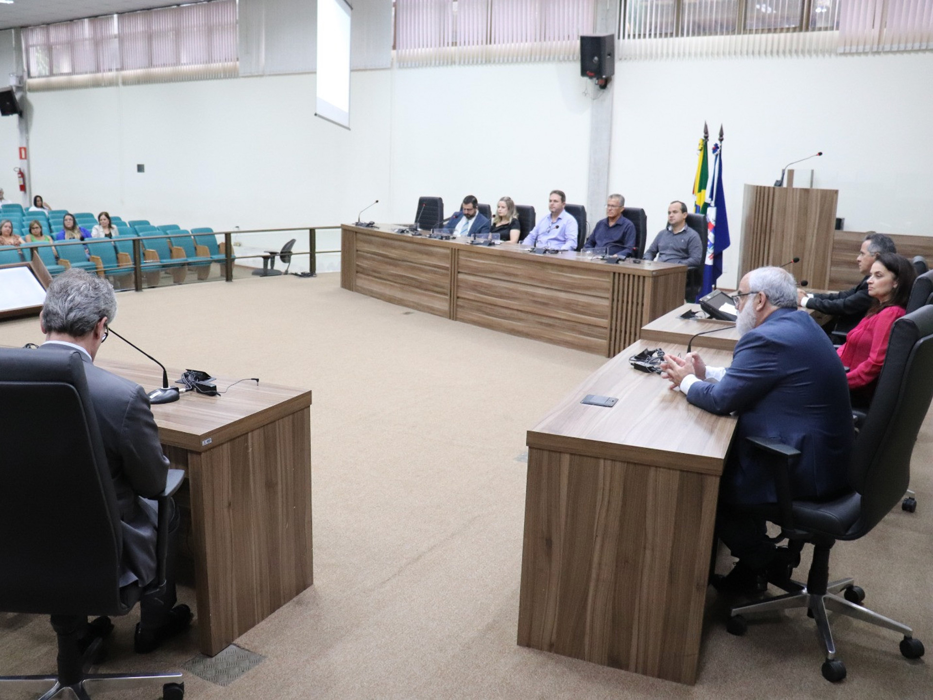 Presidente da Câmara, Leandro Morais, Recebe Evento “Café com a Receita Federal” nas Instalações da Câmara Municipal de Pouso Alegre