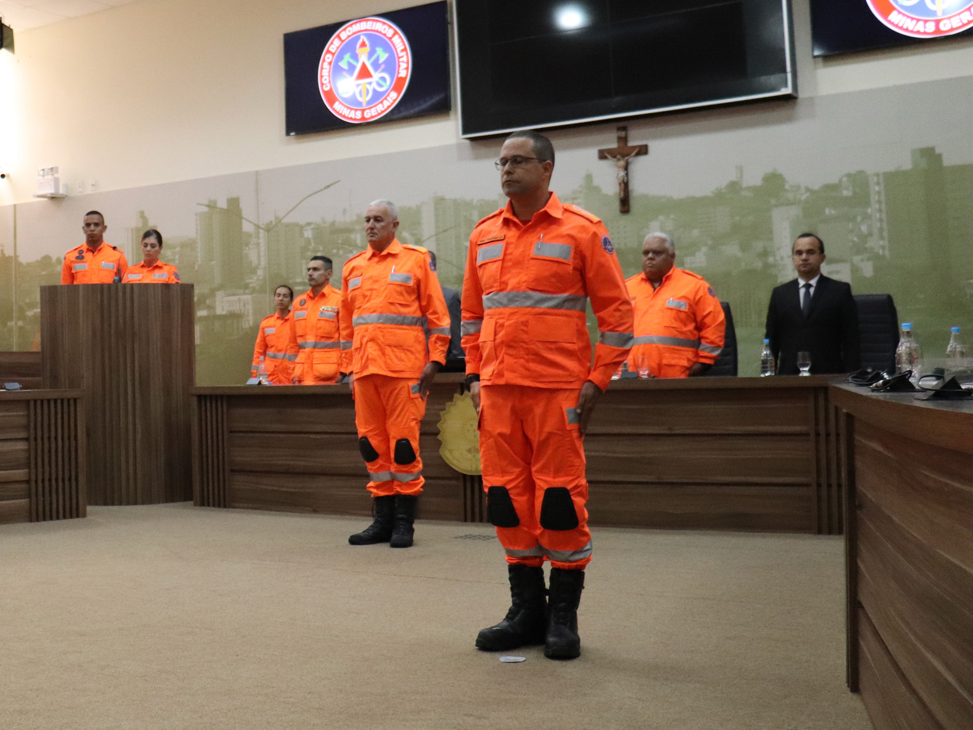 Presidente da Câmara Leandro Morais Prestigia Troca de Comando no Corpo de Bombeiros