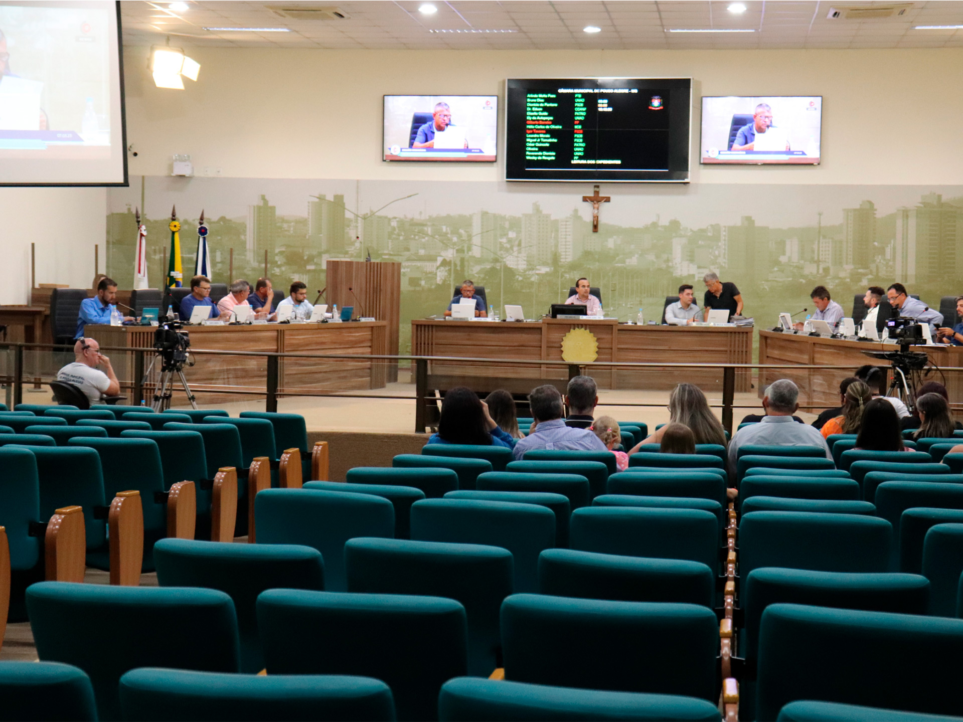 Vereador Leandro Morais na Linha de Frente para Resolver Questões de Saneamento em Pouso Alegre